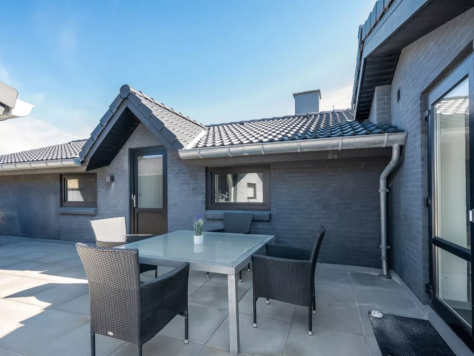 "Walther" - 300m from the sea-Buiten