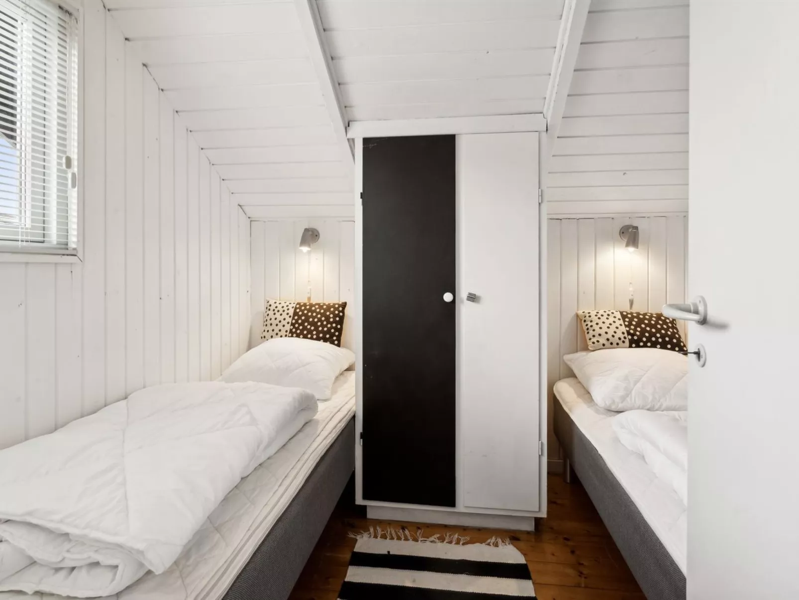 "Anu" - 400m from the sea-Binnen