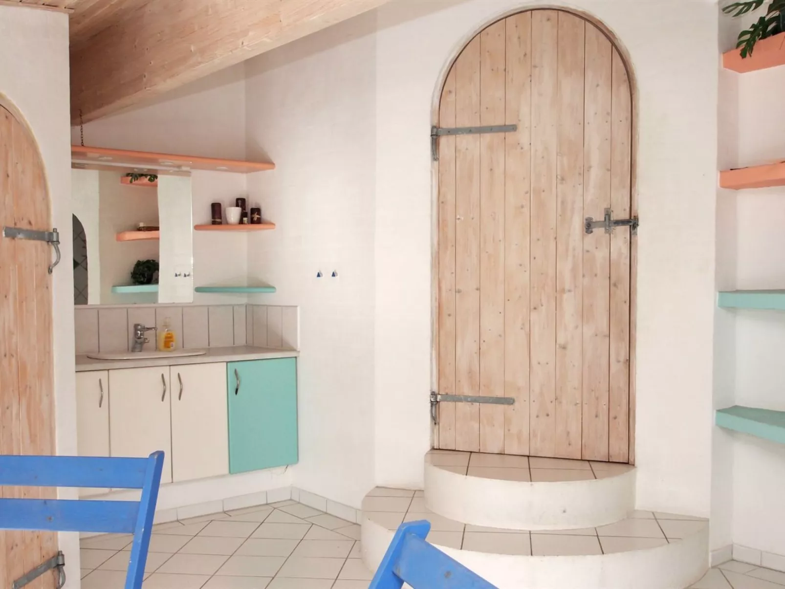 "Unto" - 100m from the sea-Binnen