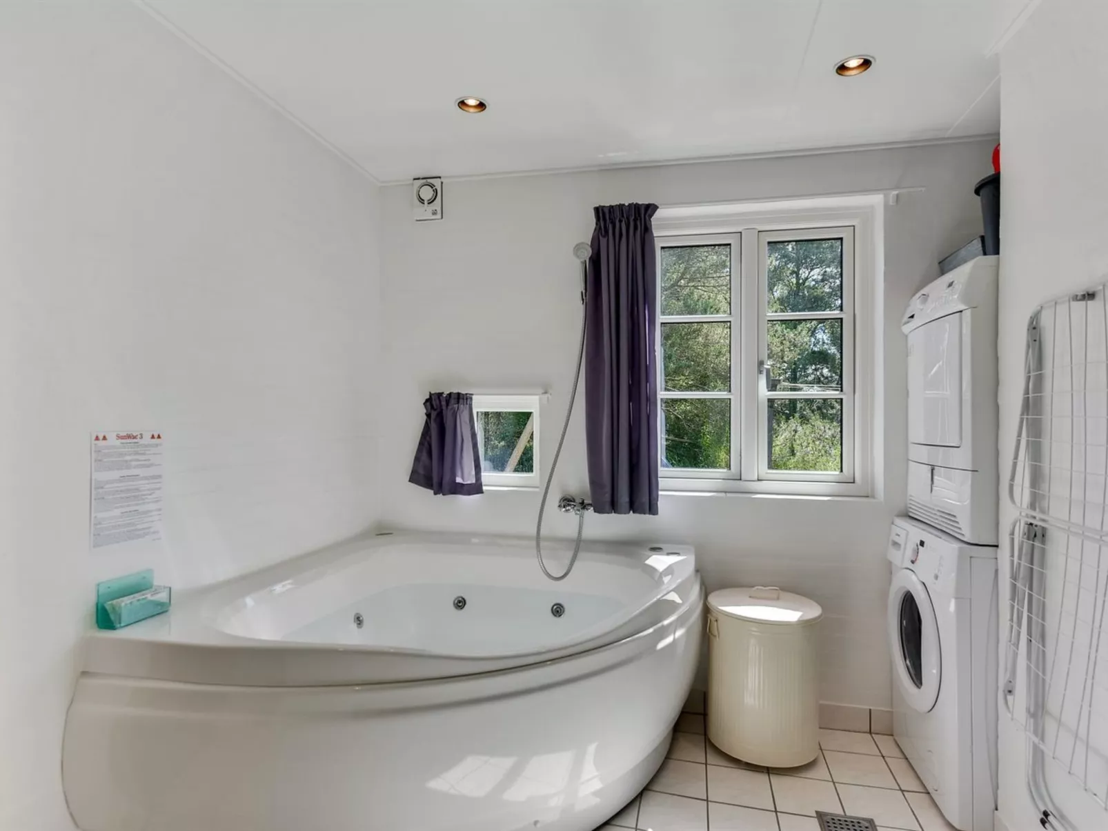 "Raili" - 1.5km from the sea-Binnen