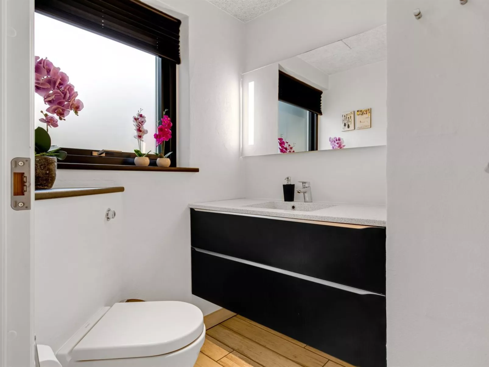 "Nona" - 1.1km from the sea-Binnen