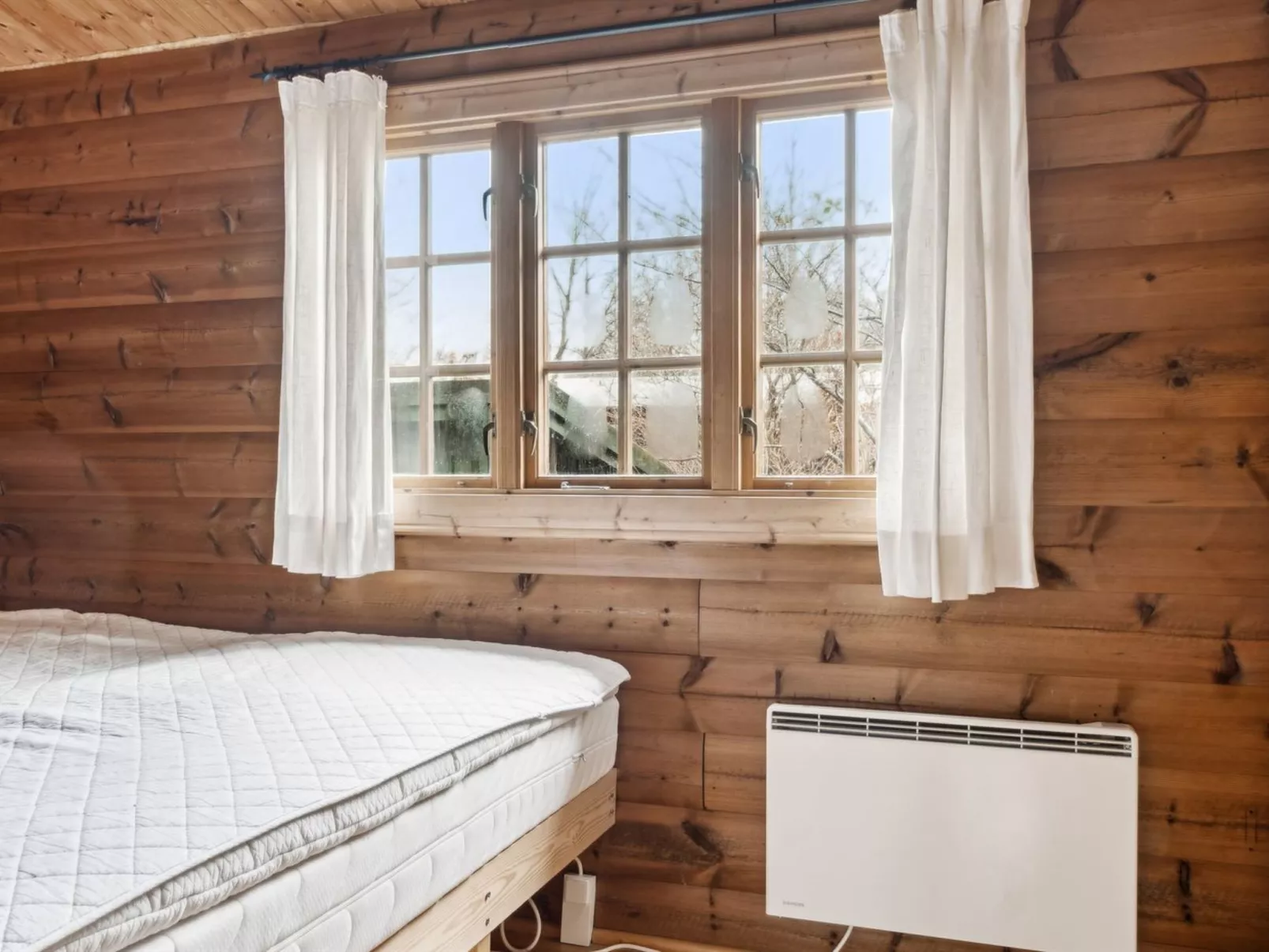 "Ama" - 200m to the fjord-Binnen