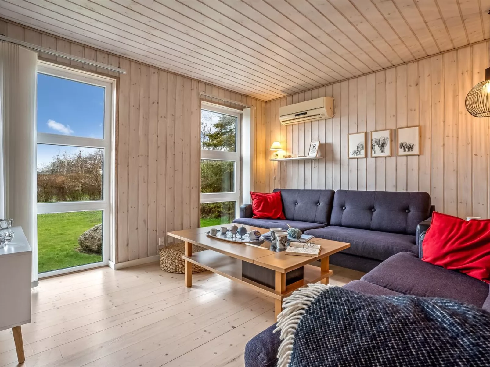 "Mira" - 500m from the sea-Binnen