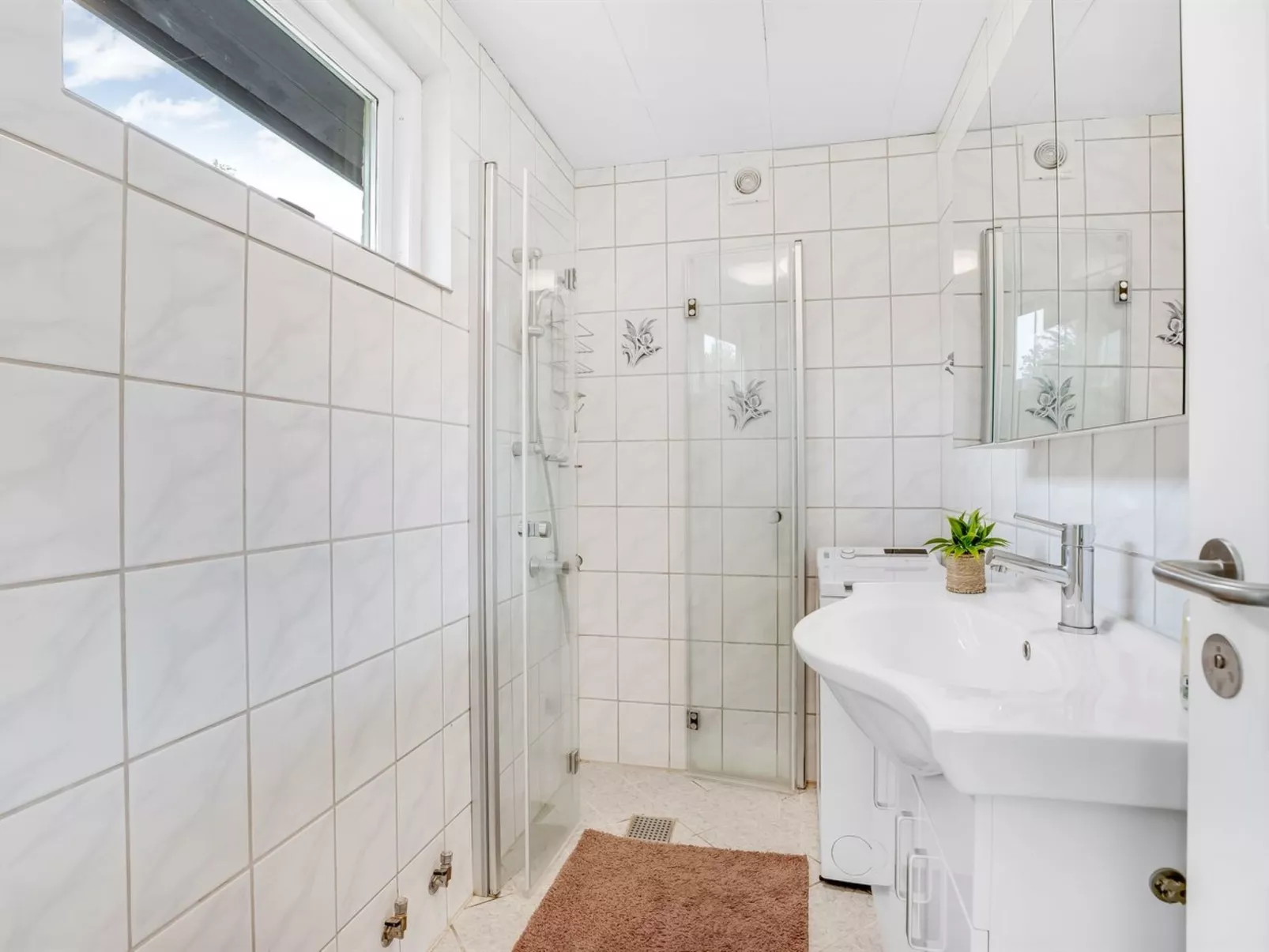 "Ginie" - 600m from the sea-Binnen