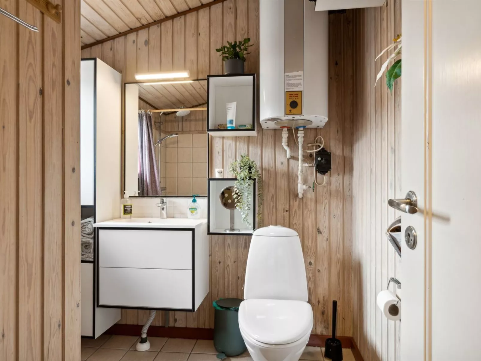 "Diddi" - 170m from the sea-Binnen