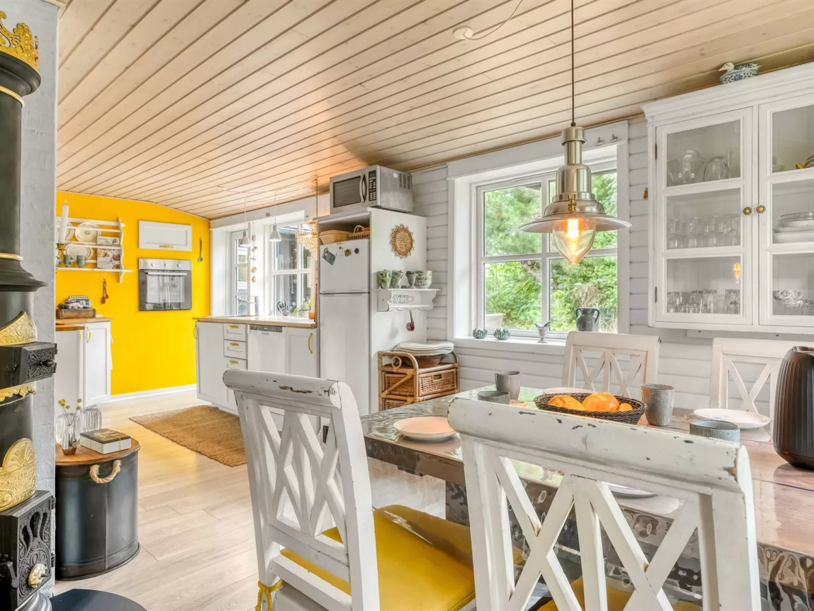 "Ellinore" -  from the sea-Binnen