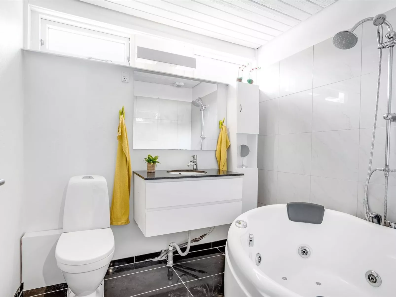 "Duende" - 200m from the sea-Binnen