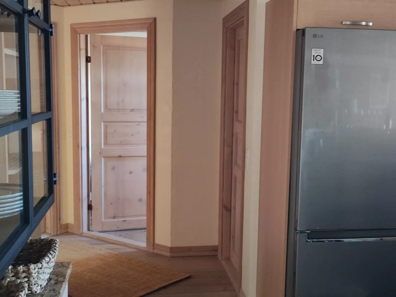 "Ljuba" - 1.3km from the sea-Binnen