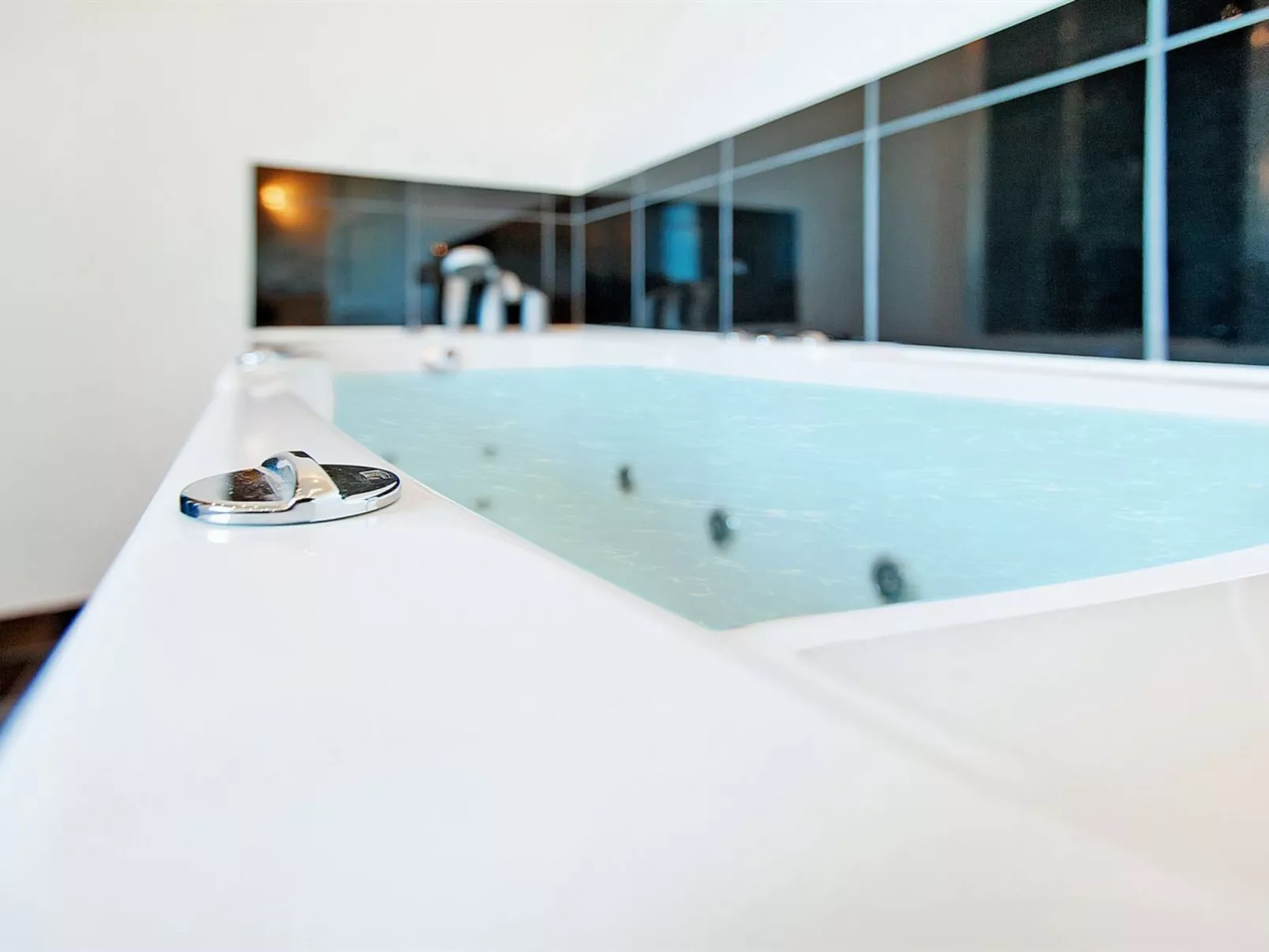 "Ubavka" - 101m from the sea-Binnen