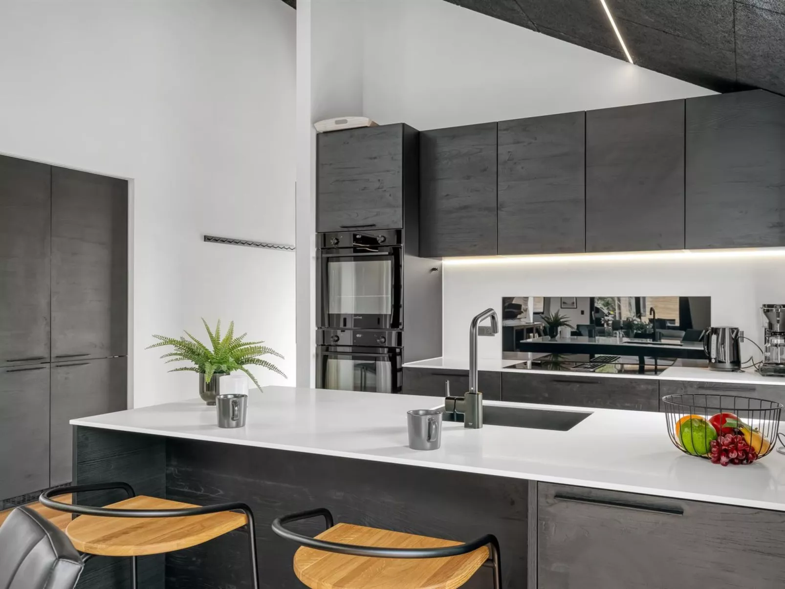 "Udder" - 1.5km from the sea-Binnen