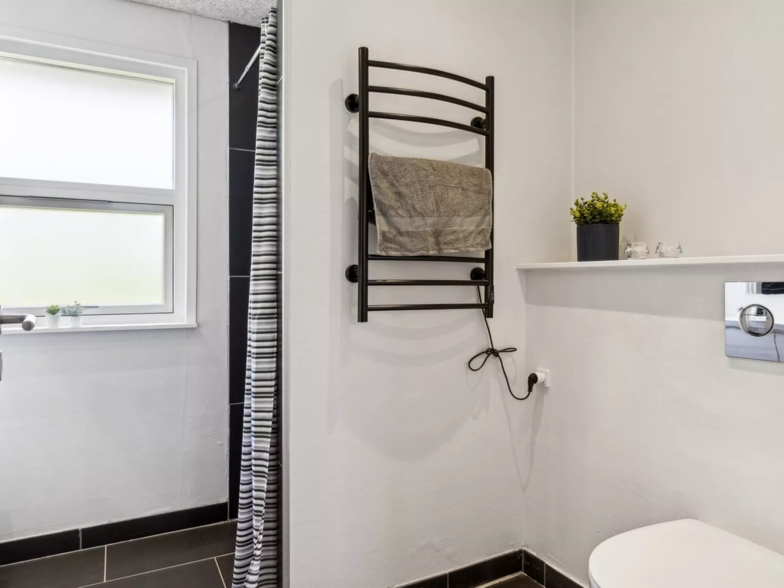 "Danja" - 1.7km from the sea-Binnen