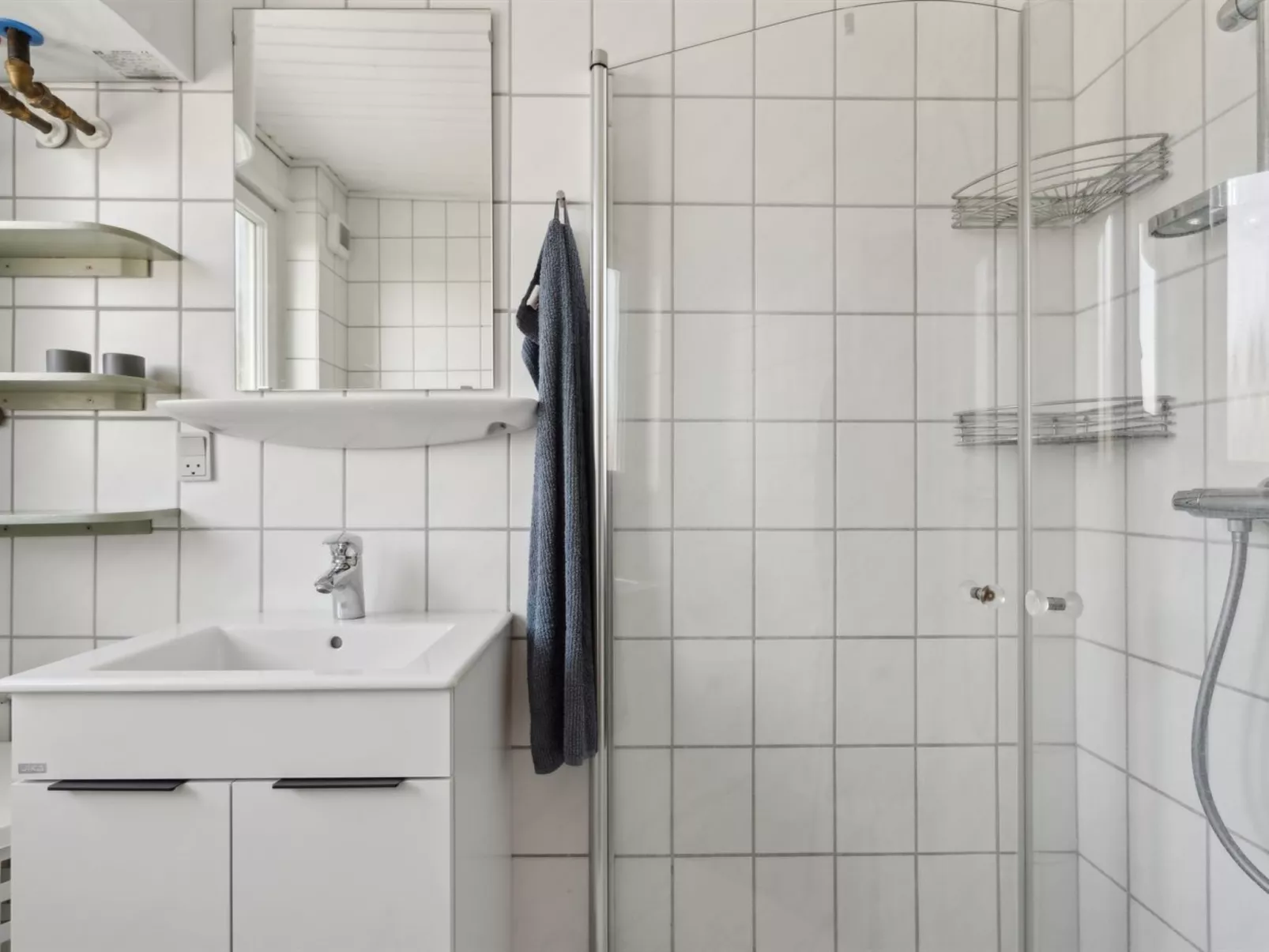 "Vemund" - 500m from the sea-Binnen