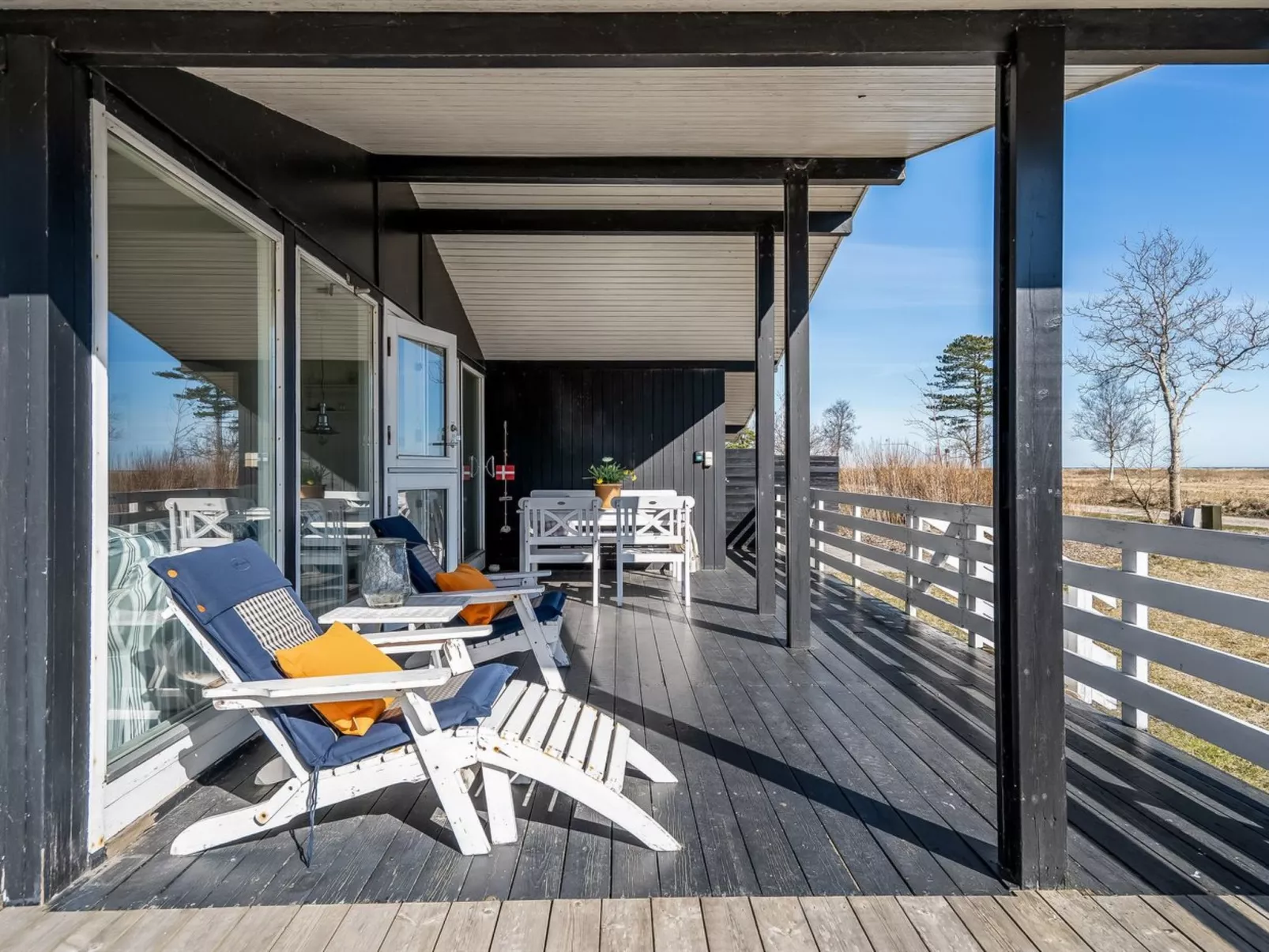 "Jaike" -  from the sea-Buiten