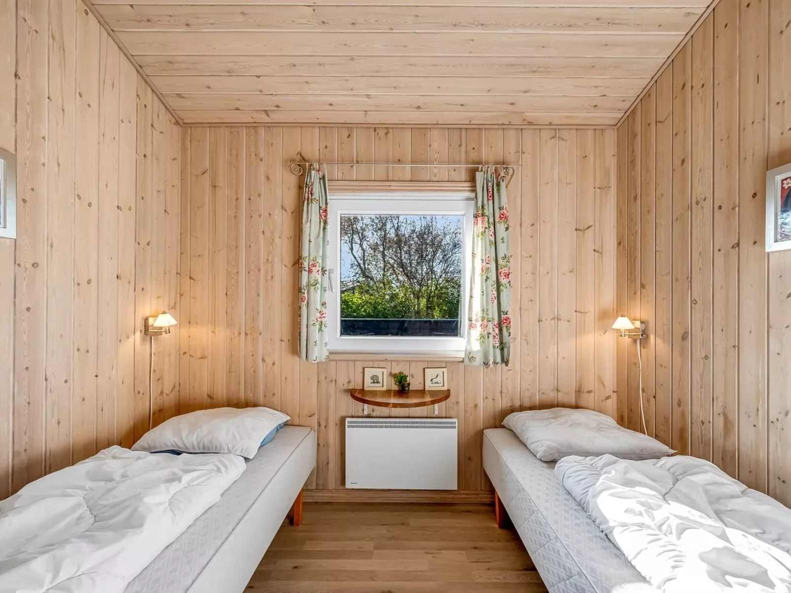 "Efka" - 600m to the fjord-Binnen