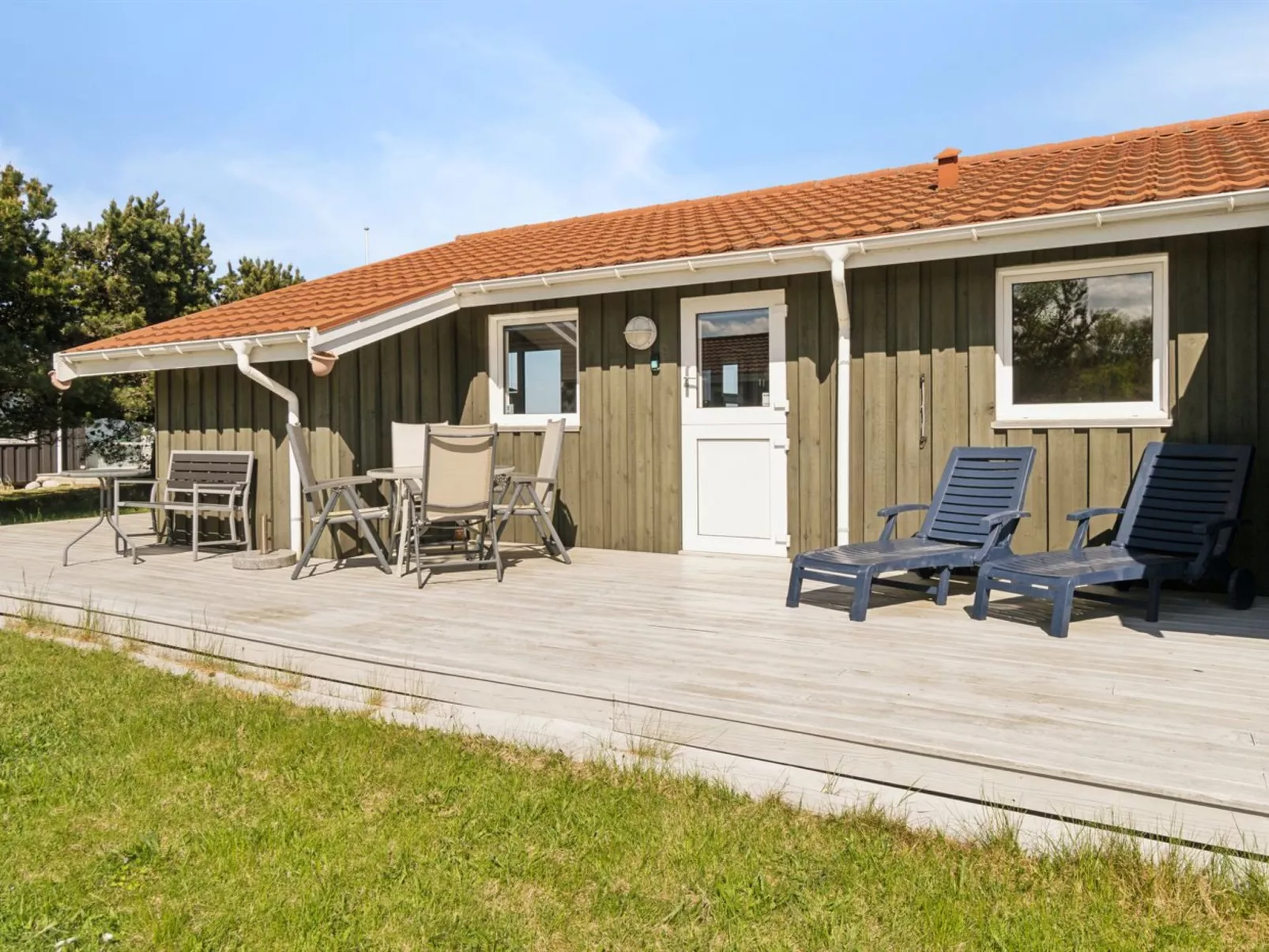 "Suometar" - 90m from the sea-Buiten