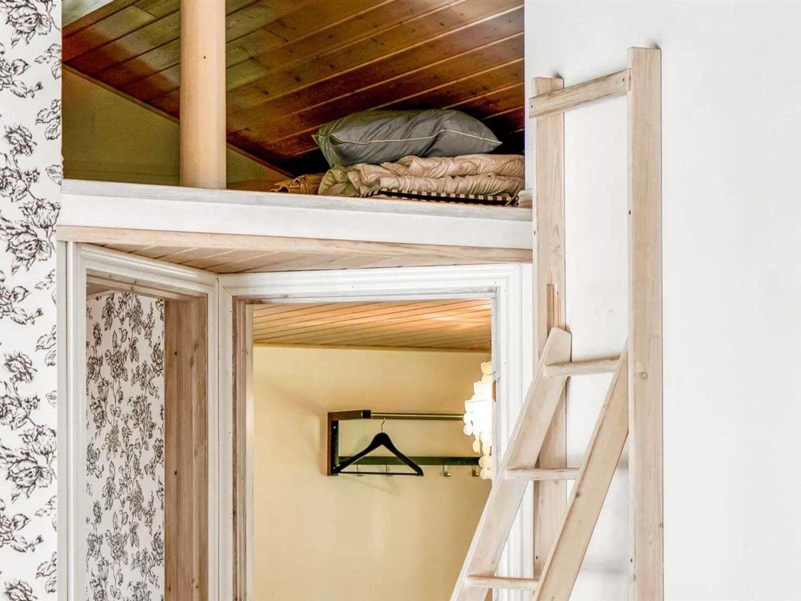 "Eikka" - 1km from the sea-Binnen