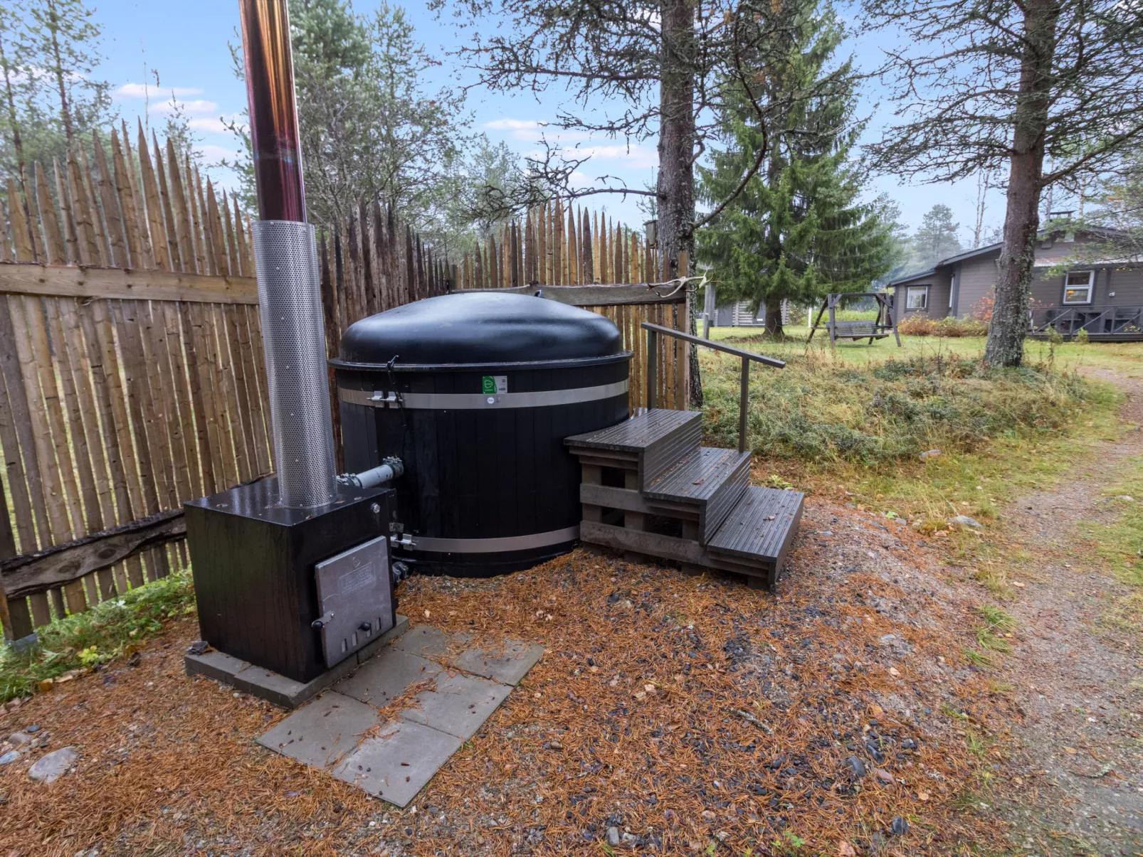 Lystikämän tupa-Binnen