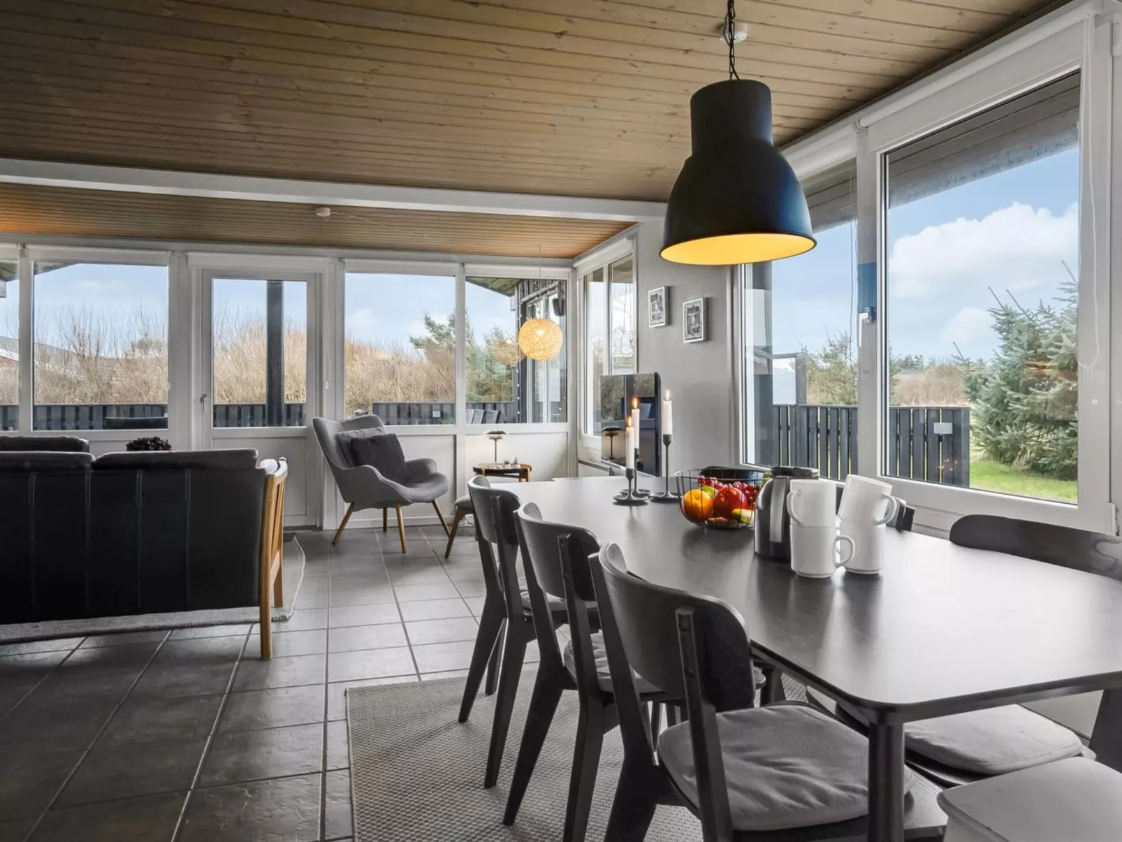 "Erblin" - 400m from the sea-Binnen