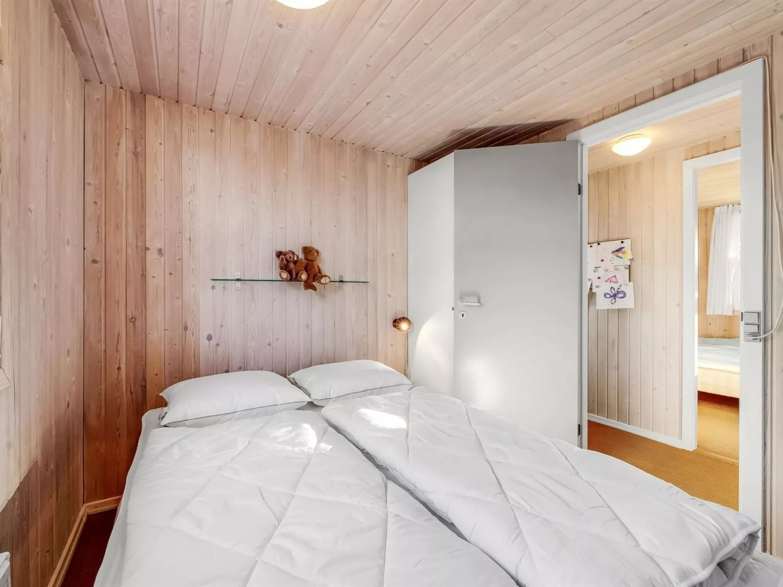 "Elsabet" - 700m to the fjord-Binnen