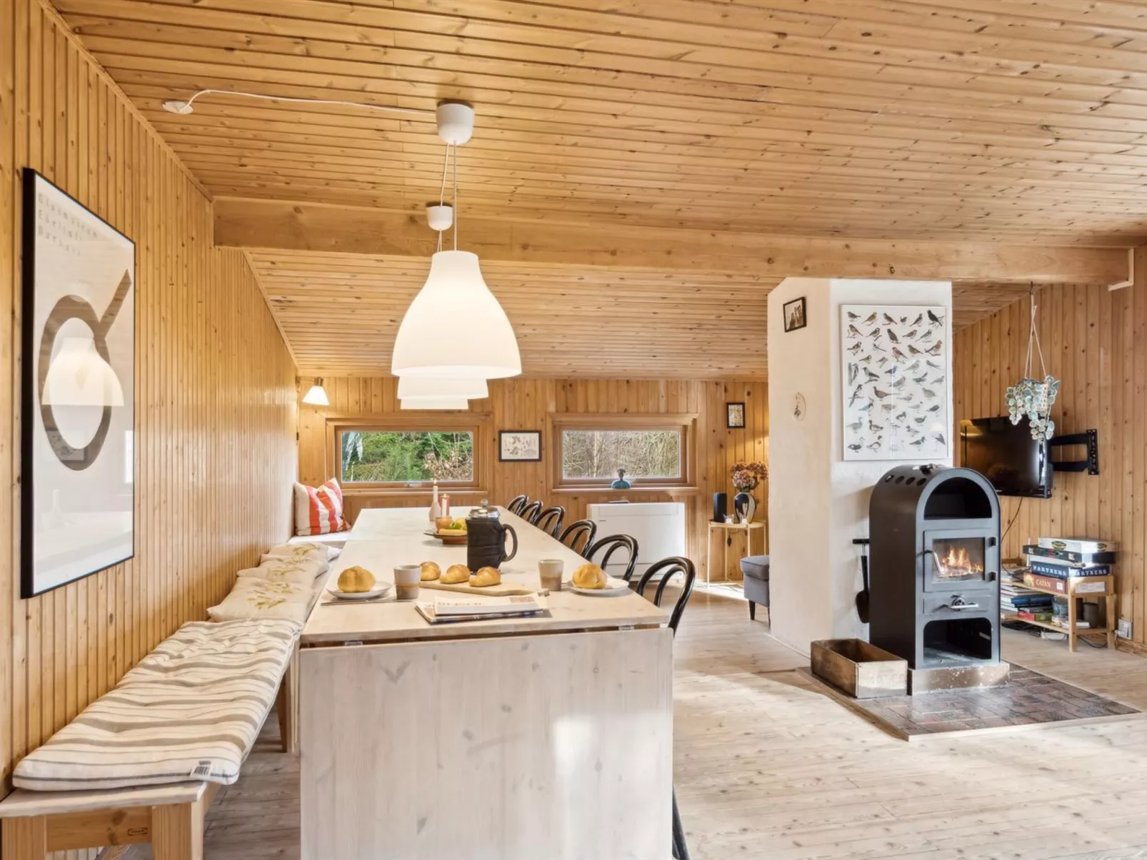 "Gunward" - 3km from the sea-Binnen