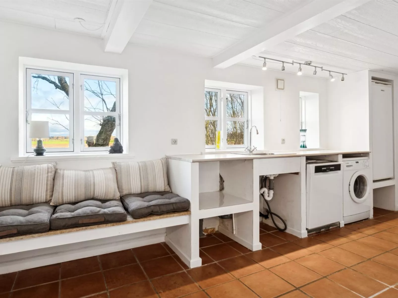 "Aulikki" - 2km from the sea-Binnen