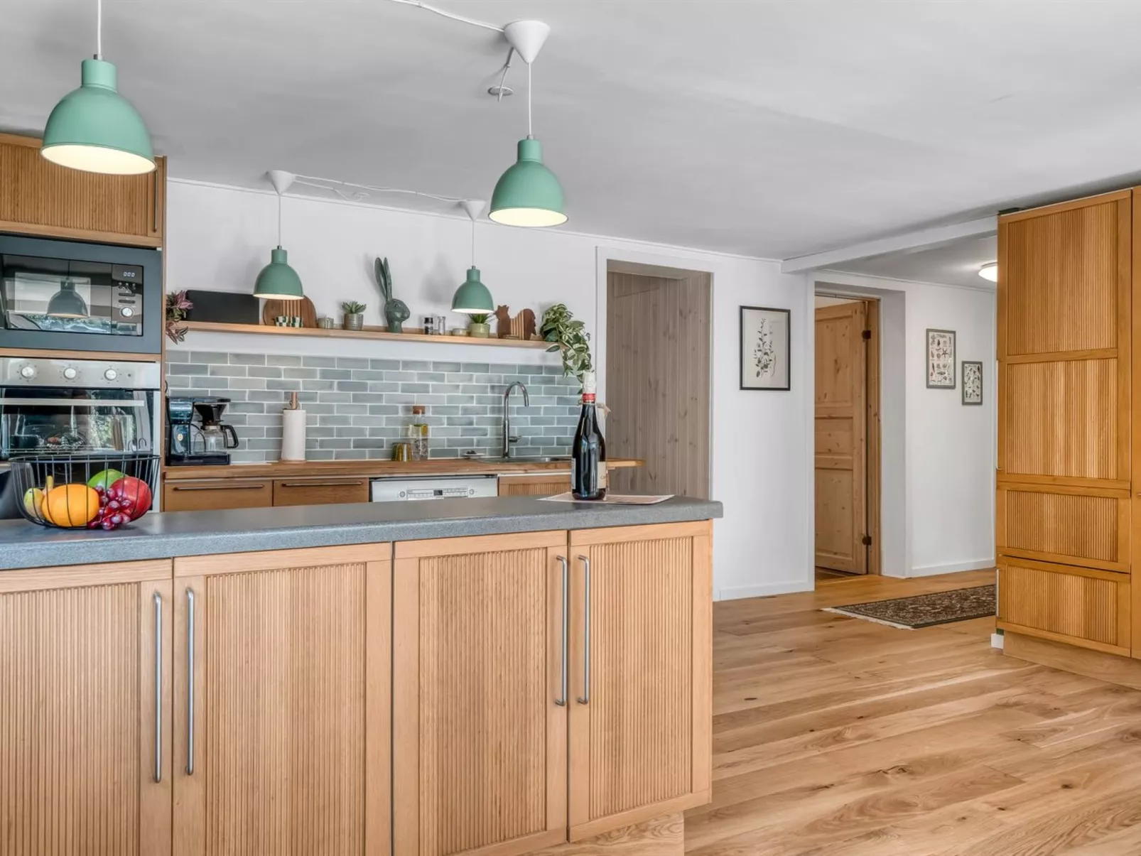 "Riitta" -  from the sea-Binnen