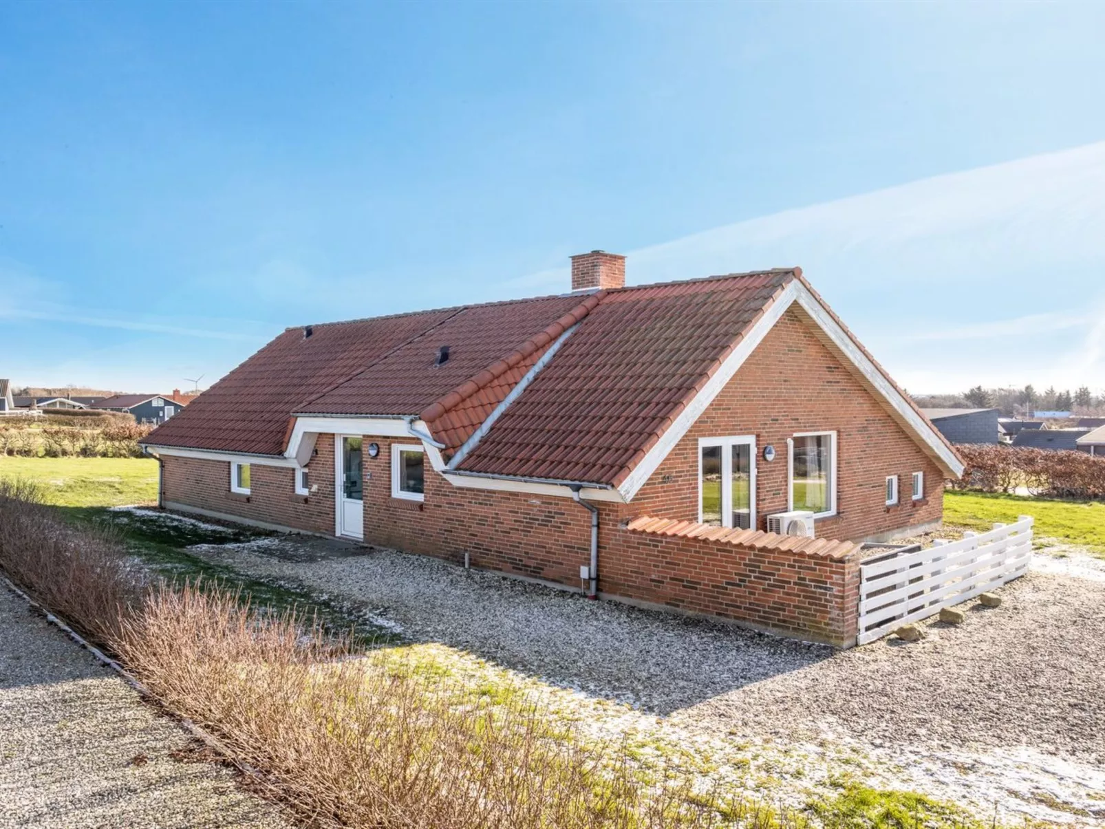 "Nikolce" - 300m to the fjord-Buiten