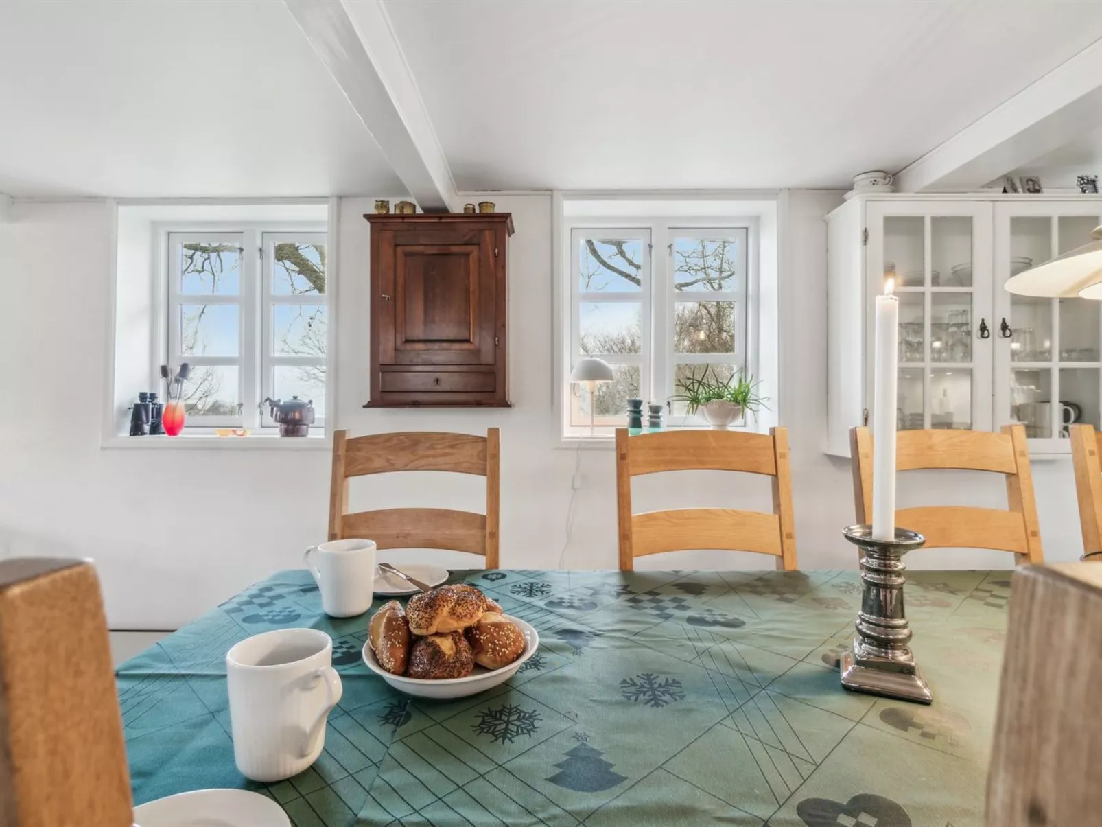 "Bena" - 2km from the sea-Binnen