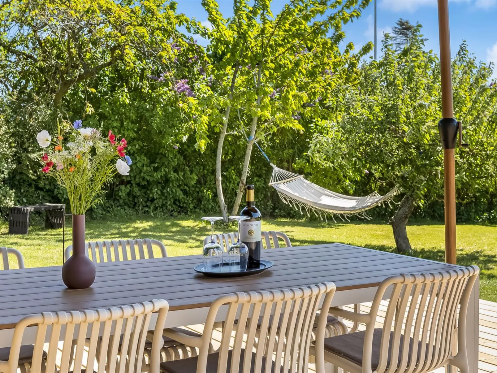 "Edvia" - 200m to the fjord-Buiten