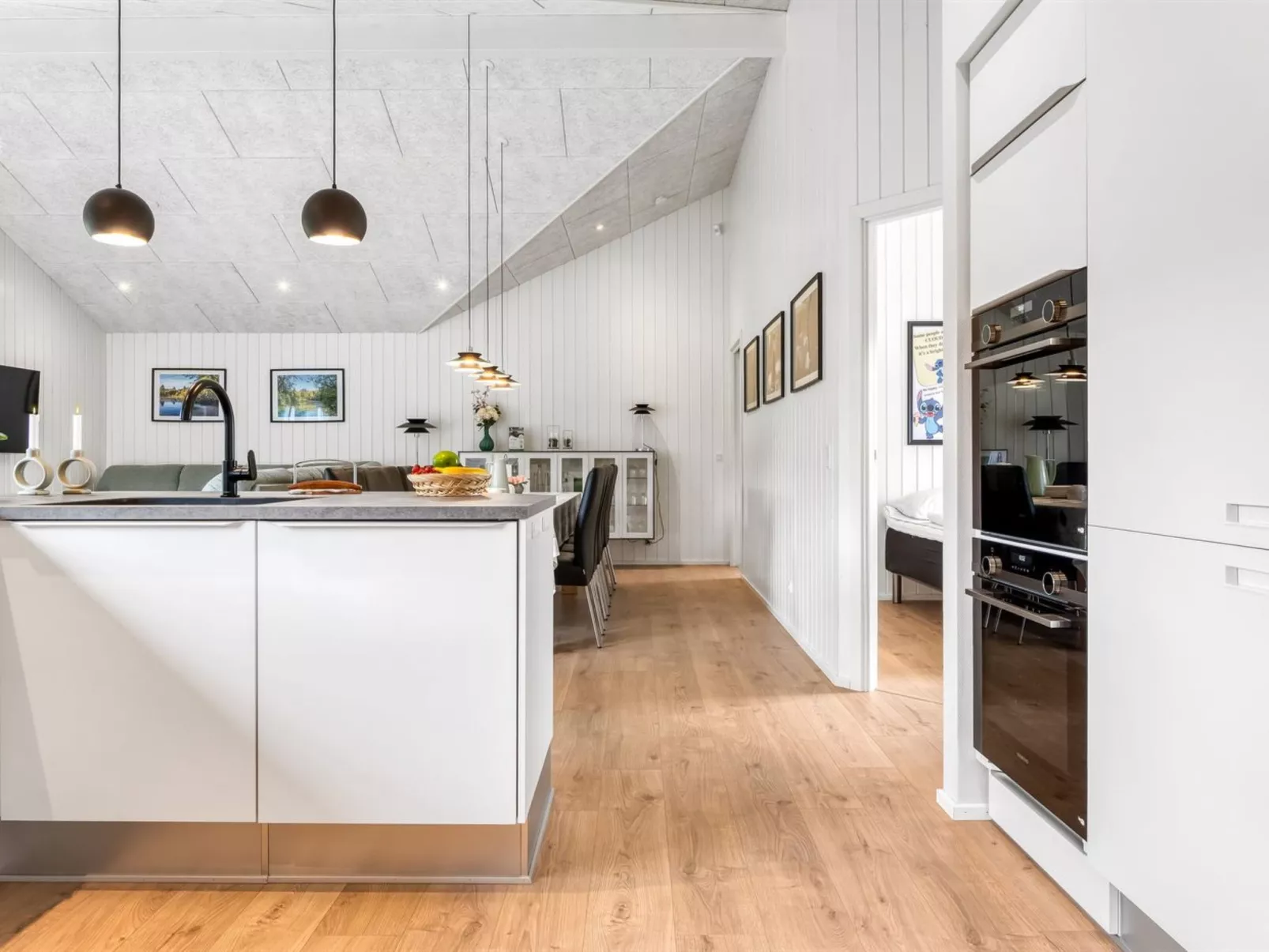 "Frederikke" - 990m from the sea-Binnen