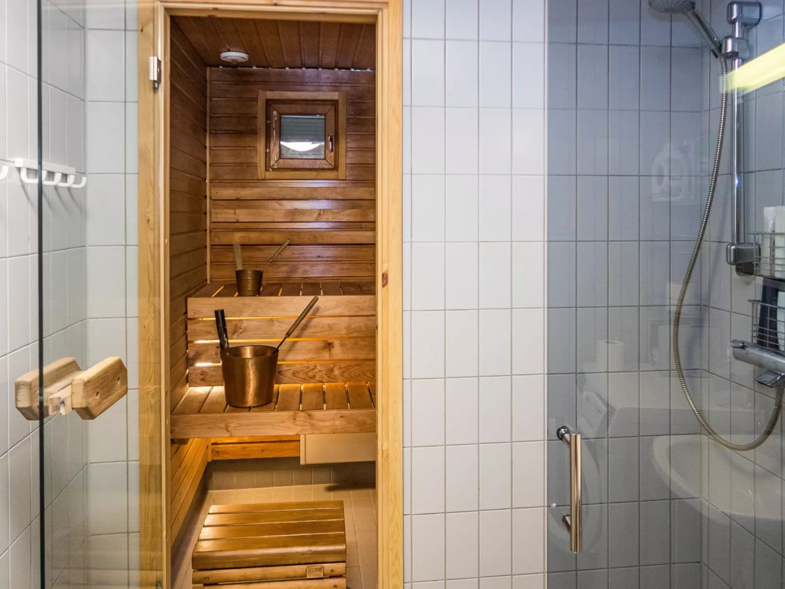 Karhunvartijan tupa a6-Binnen