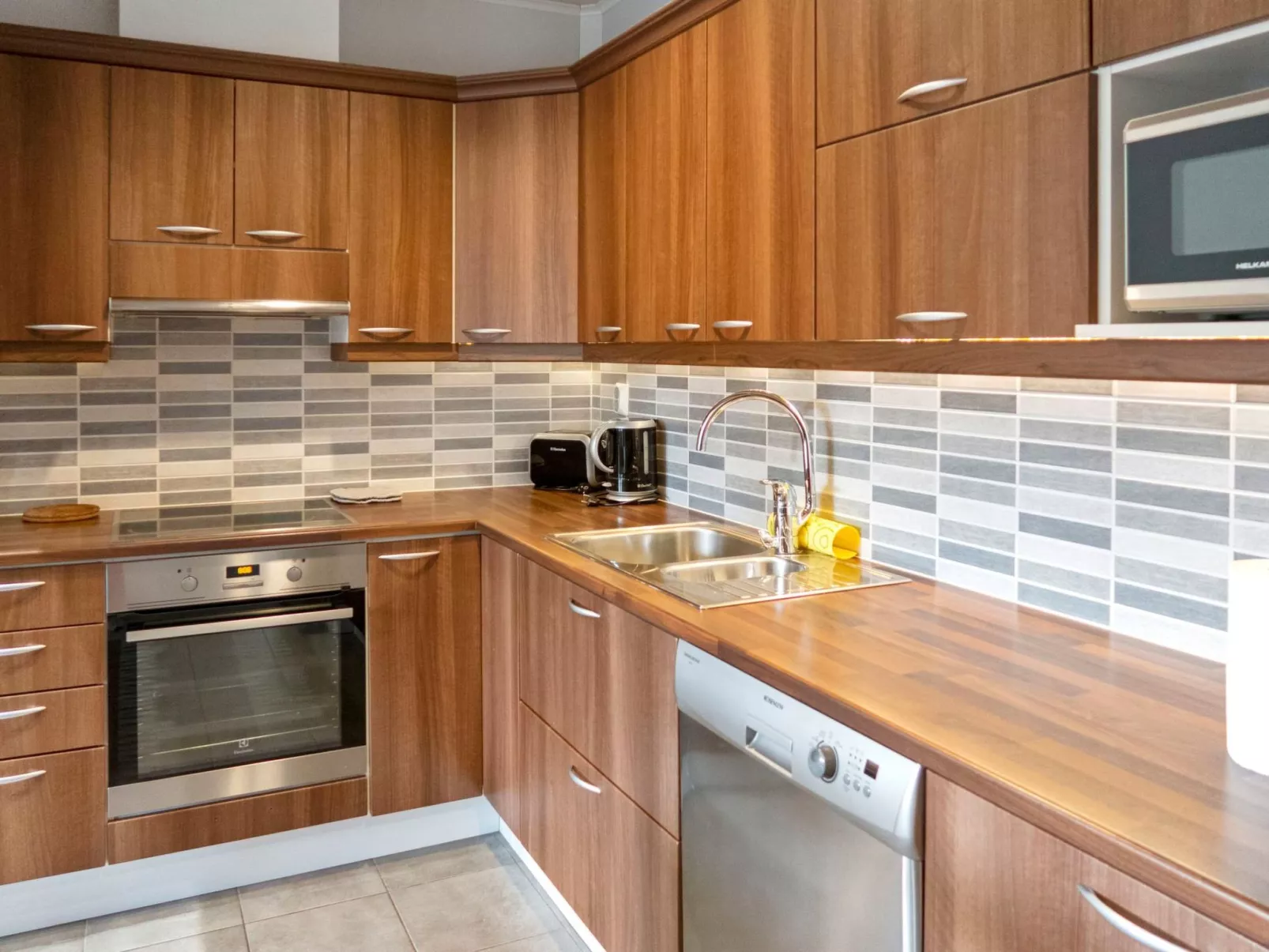 4 seasons b 1-Binnen