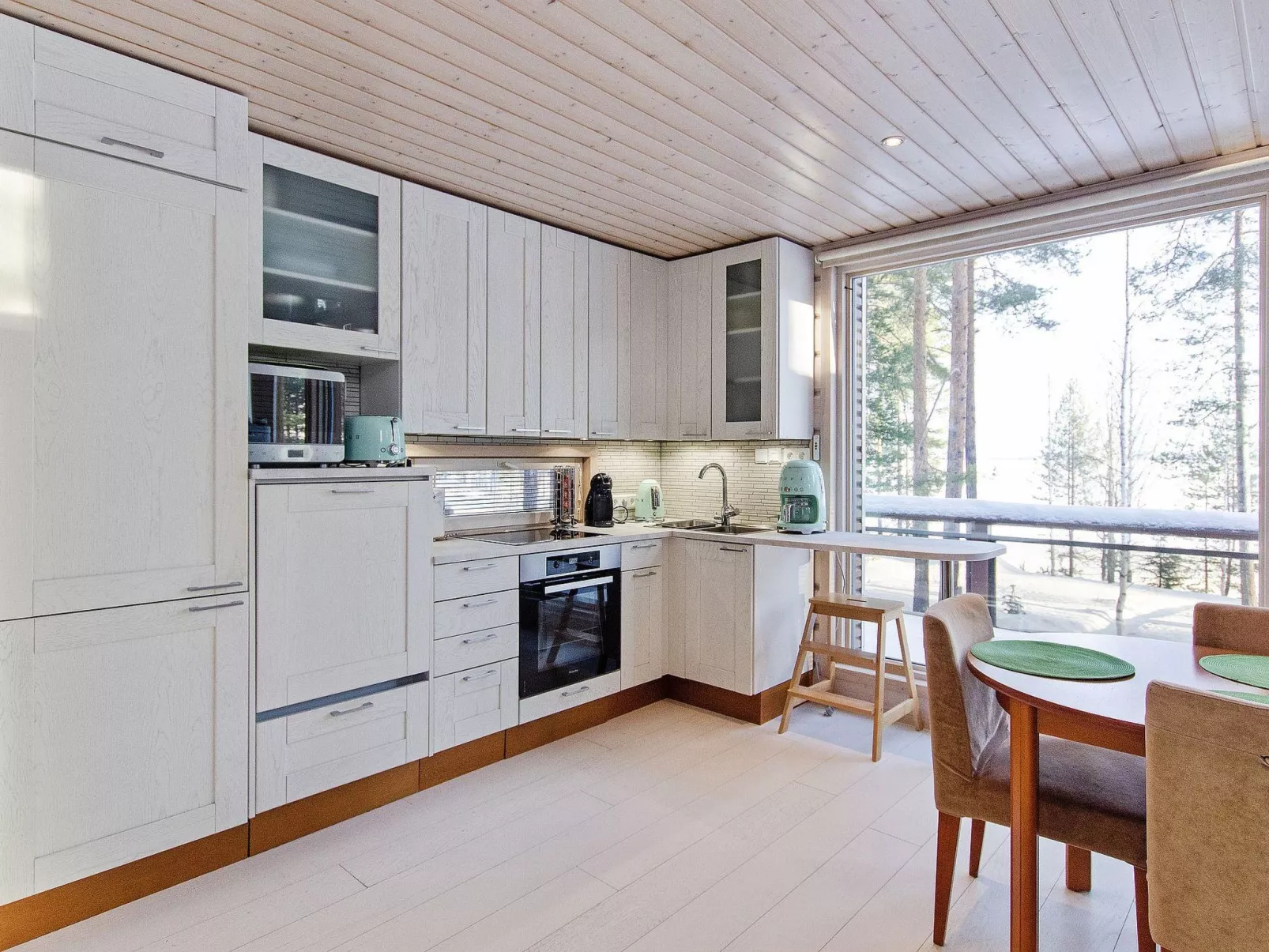 Pielislinna/loma-koli-Binnen