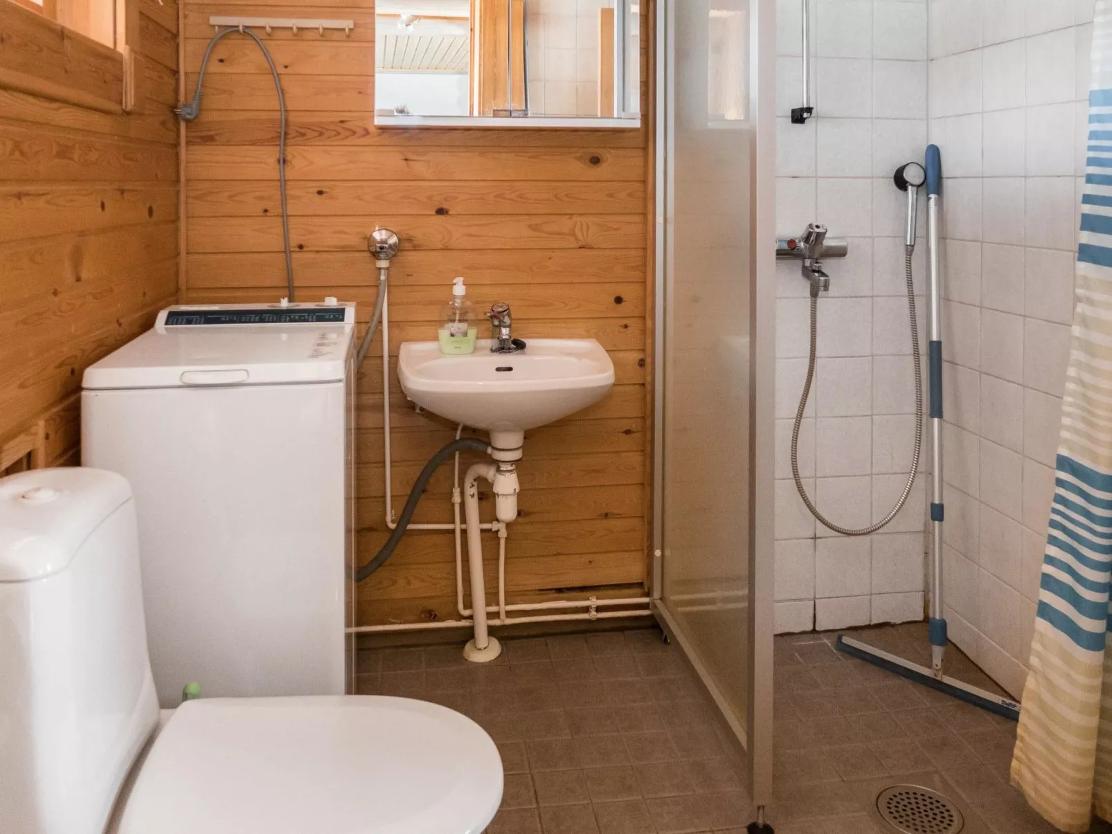 Vuokatticottage f-Binnen