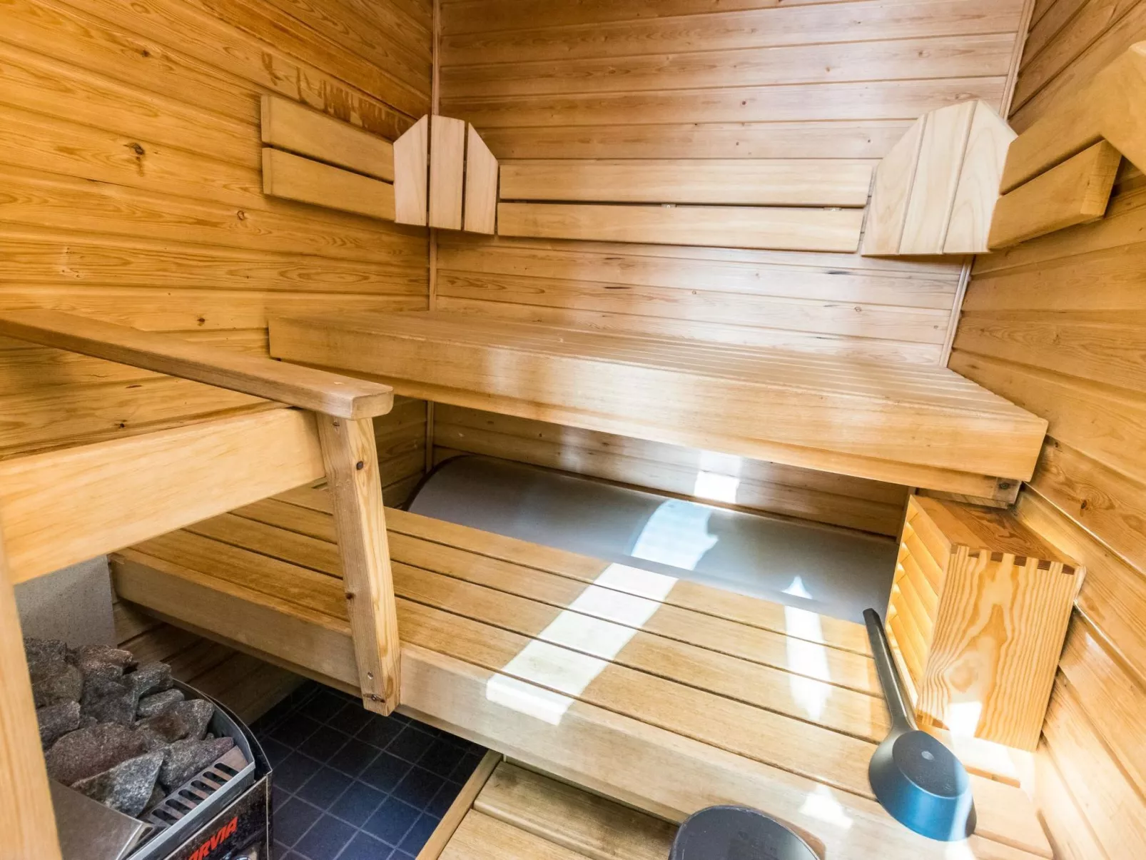 Gasthalla b paritalo-Binnen