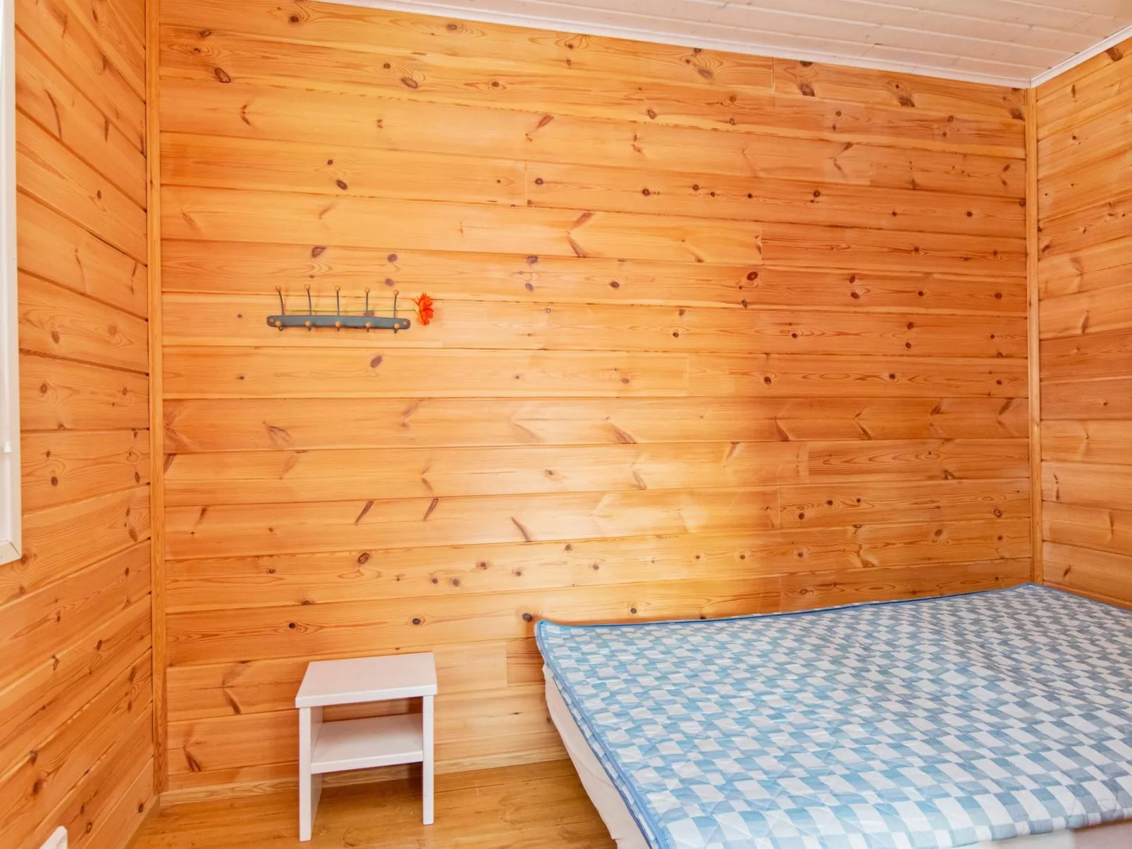 Hallan paroni a paritalo-Binnen