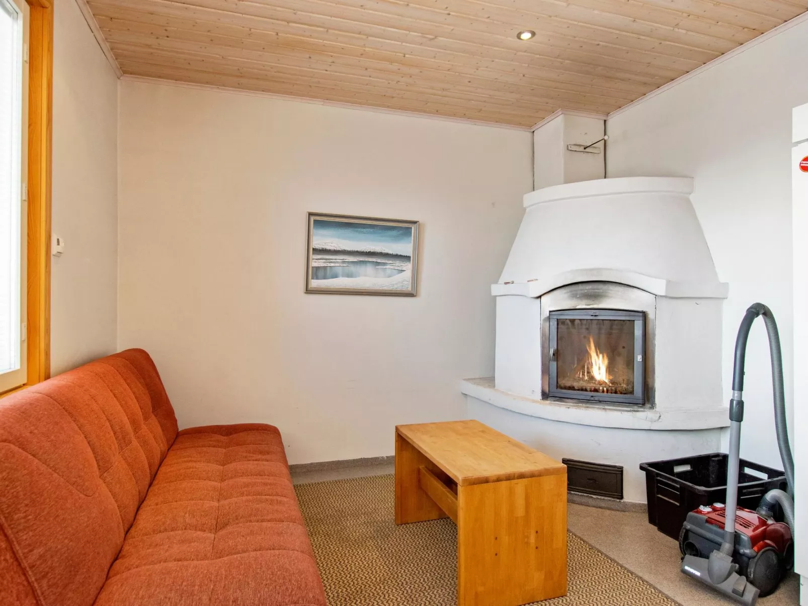 Hallan paroni b paritalo-Binnen