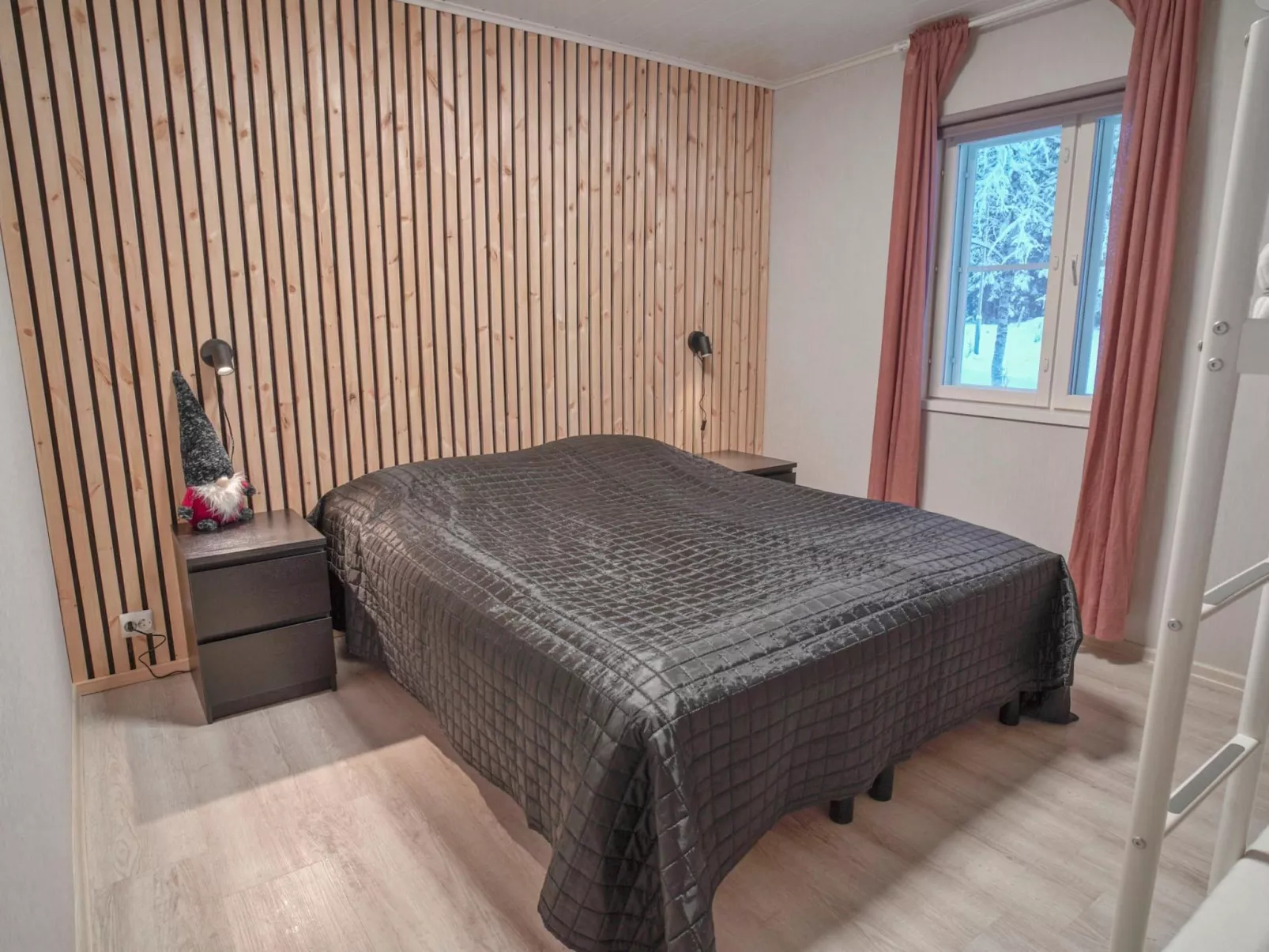 Iso-karpalo b-Binnen