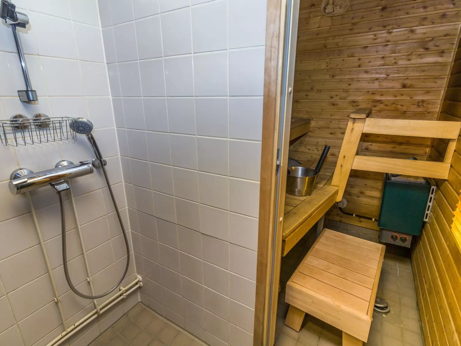 Rukaköngäs 27-Binnen