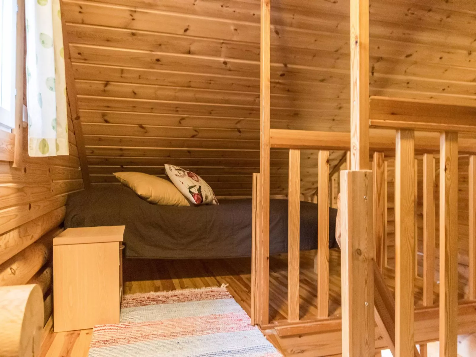 Kilpolan karoliina-Binnen