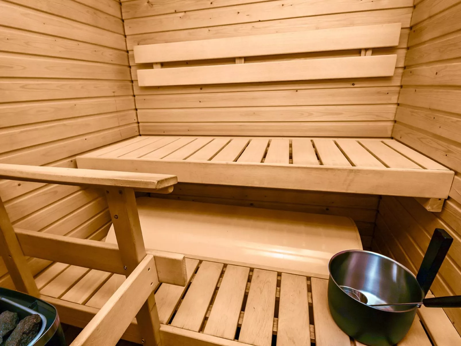 Lomariekko 6 a 2-Binnen