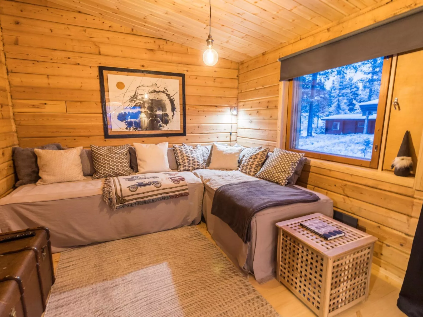 Kelokaltiokylän maja 22-Binnen