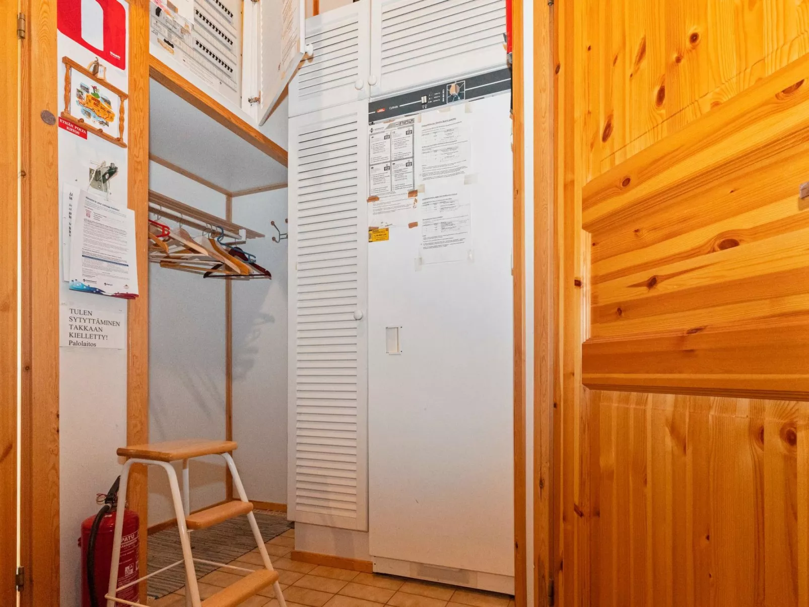 Lomakivakka b6-Binnen