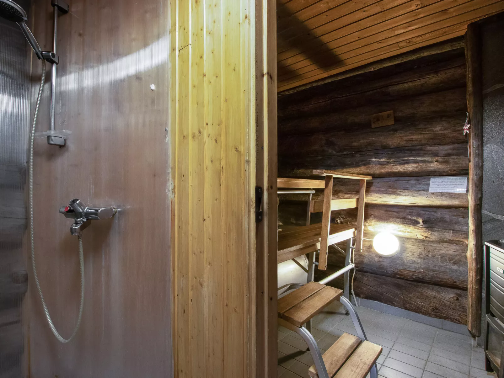 Salmentieva 2-Binnen