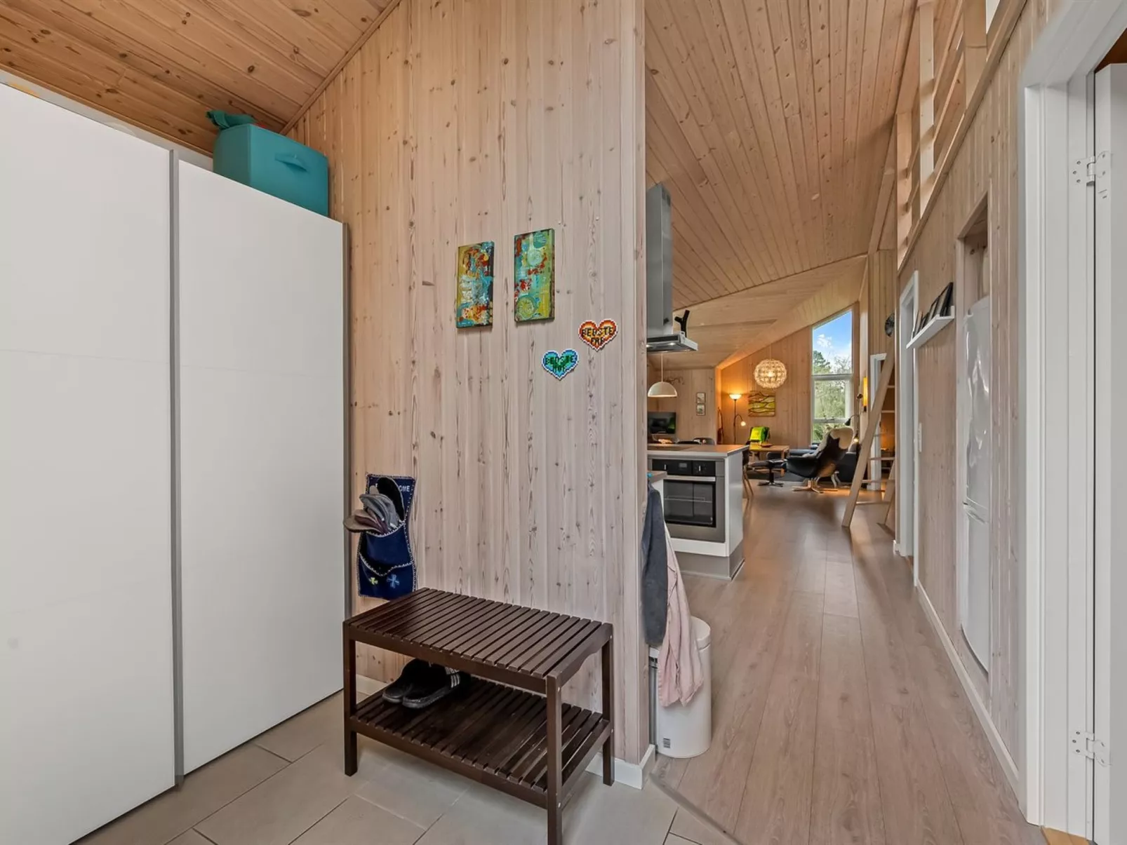 "Teija" - 600m to the fjord-Binnen