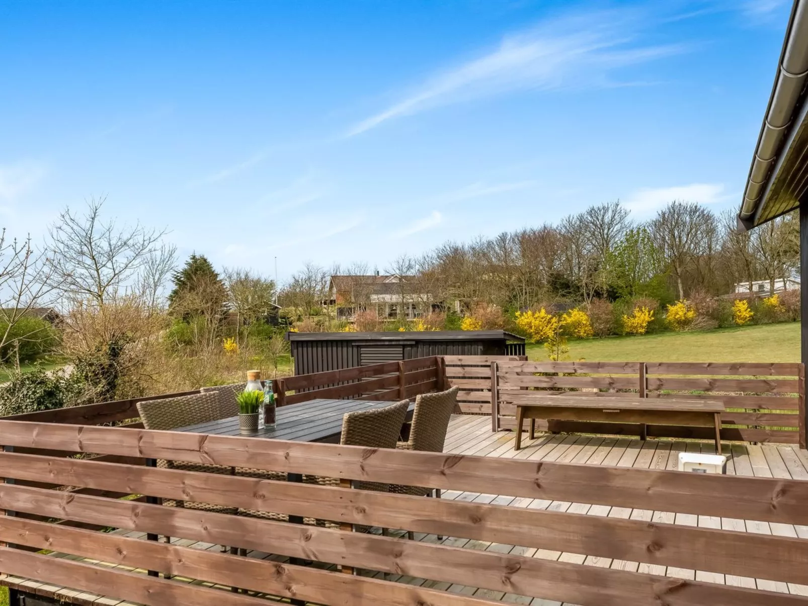 "Lenya" - 300m to the fjord-Buiten