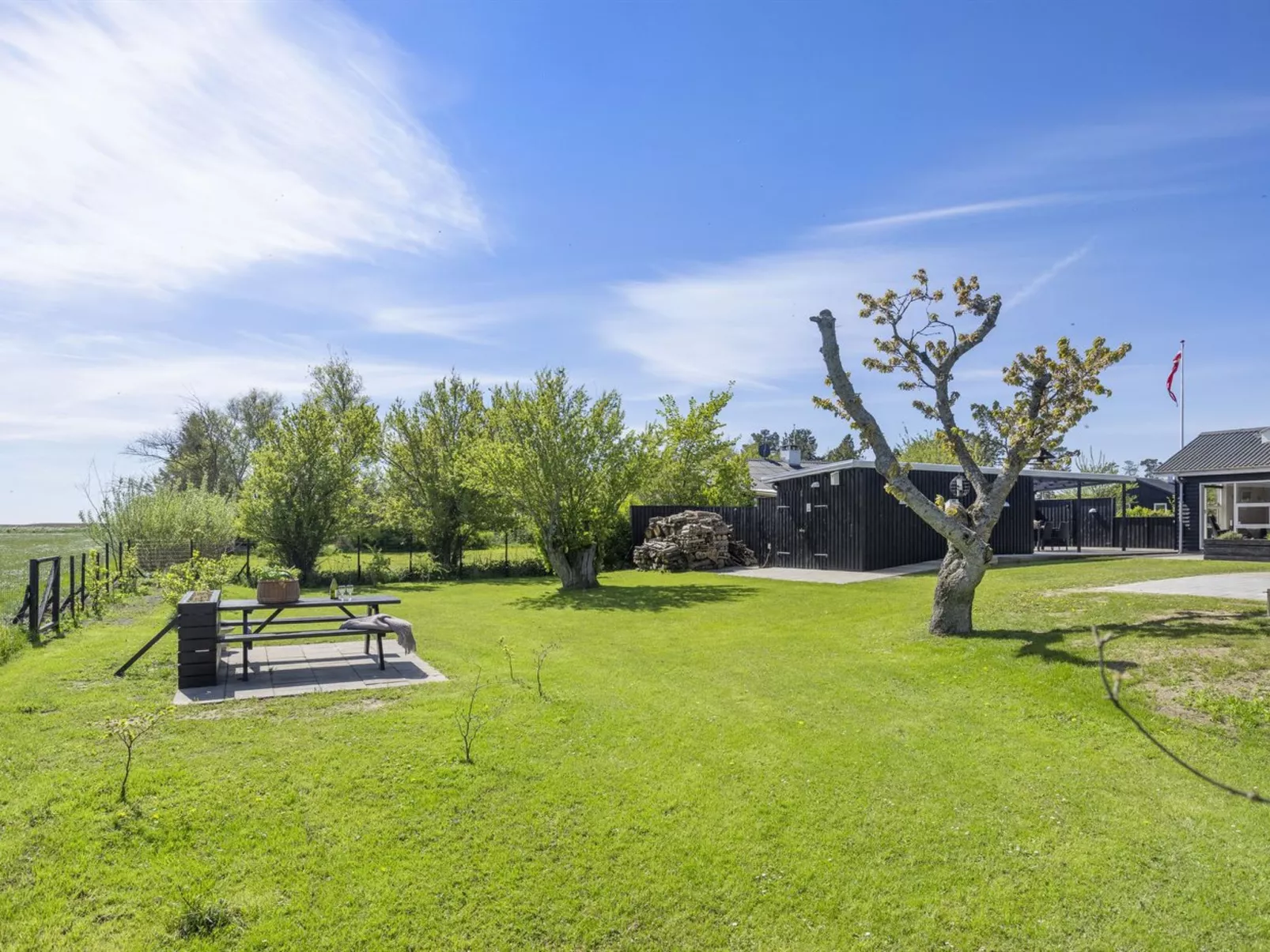 "Herwarth" - 400m from the sea