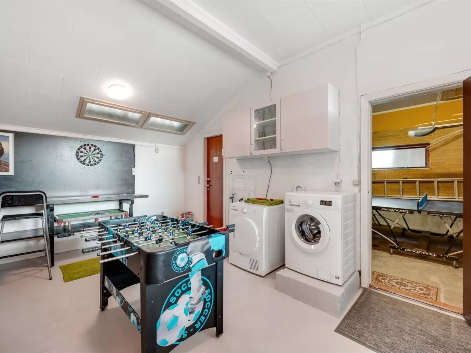 "Svein" - 500m to the fjord-Binnen