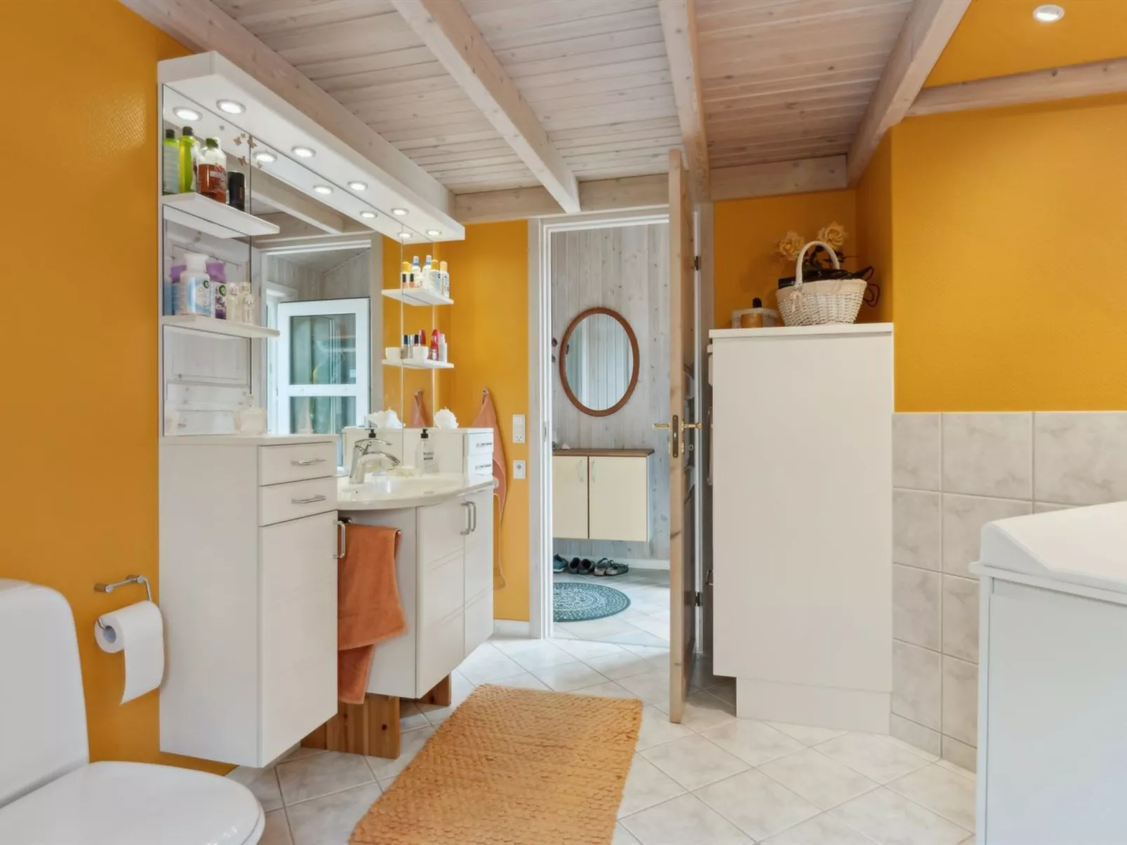 "Henne" -  from the sea-Binnen