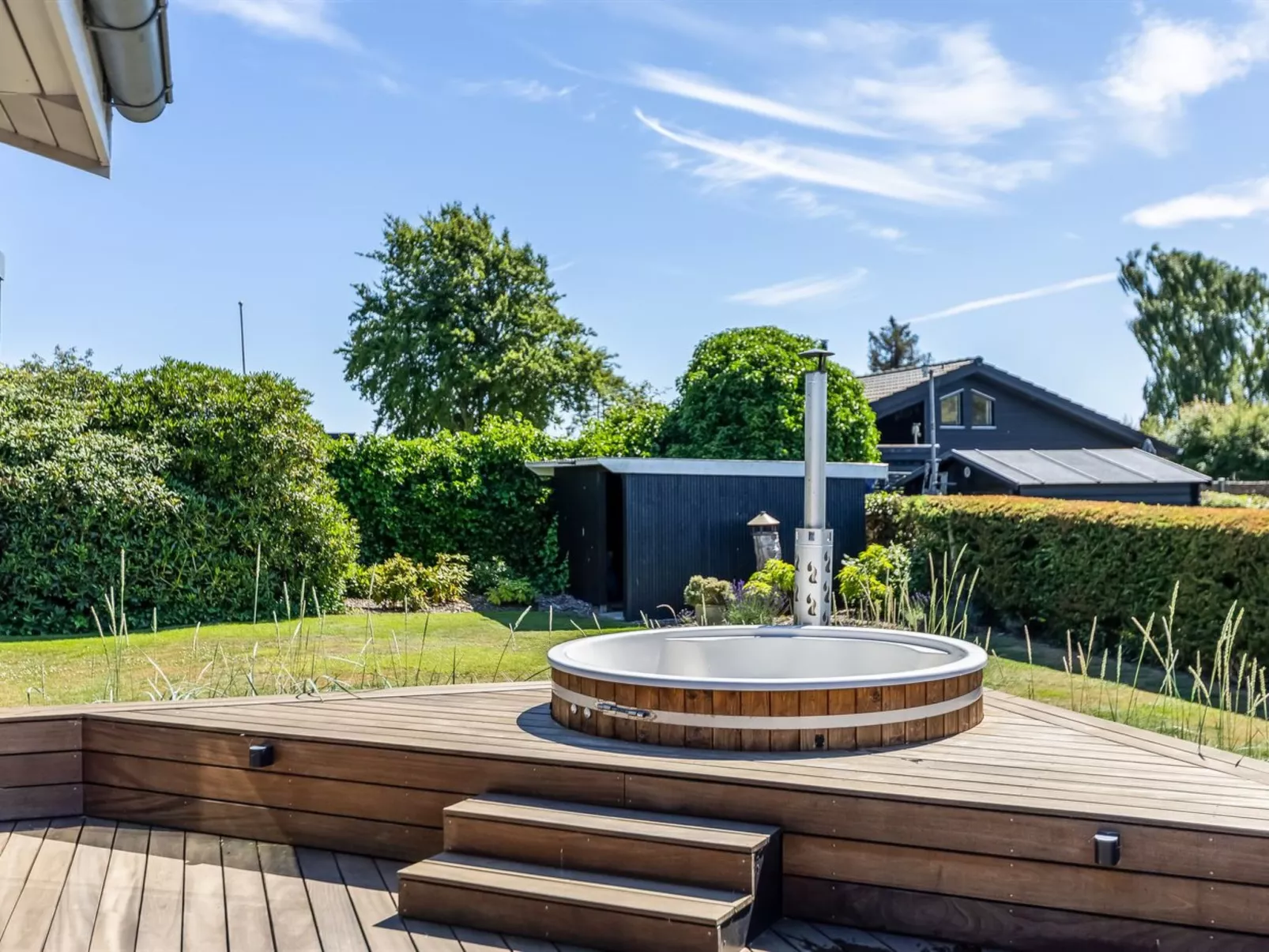 "Tecumseh" - 300m from the sea-Binnen